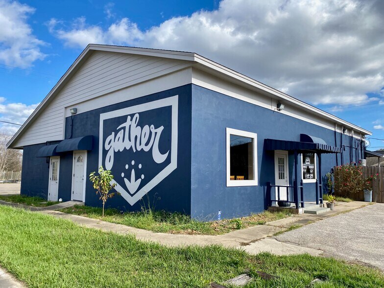 Primary Photo Of 2401 Port Neches Ave, Port Neches Restaurant For Sale