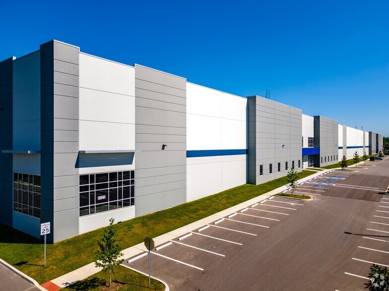 Primary Photo Of 6337 County Road 579, Seffner Distribution For Lease