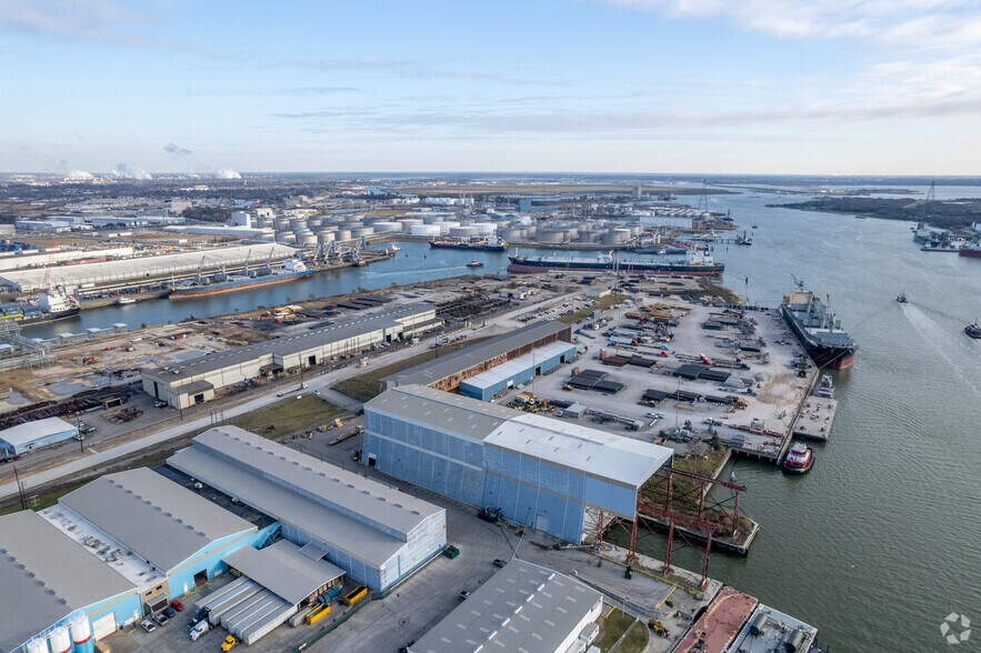 More Photos Of 16534 Peninsula St, Houston Manufacturing For Lease