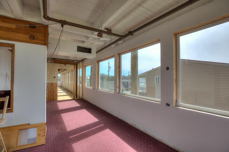 More Photos Of 61 Main St, Pacific Beach Restaurant For Sale