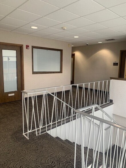 More Photos Of 1589-1601 Hwy 7, Hopkins Unknown For Lease