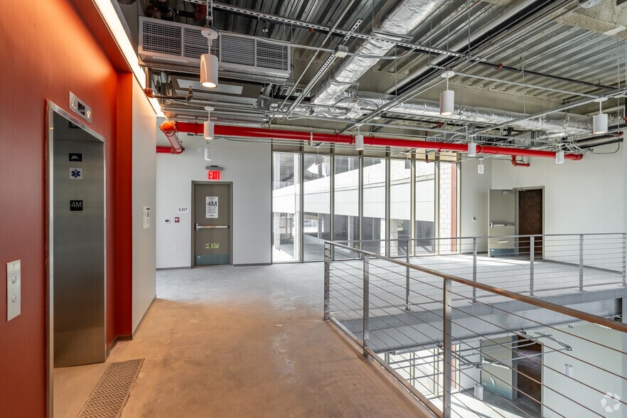 More Photos Of 2890 Review Ave, Long Island City Warehouse For Lease