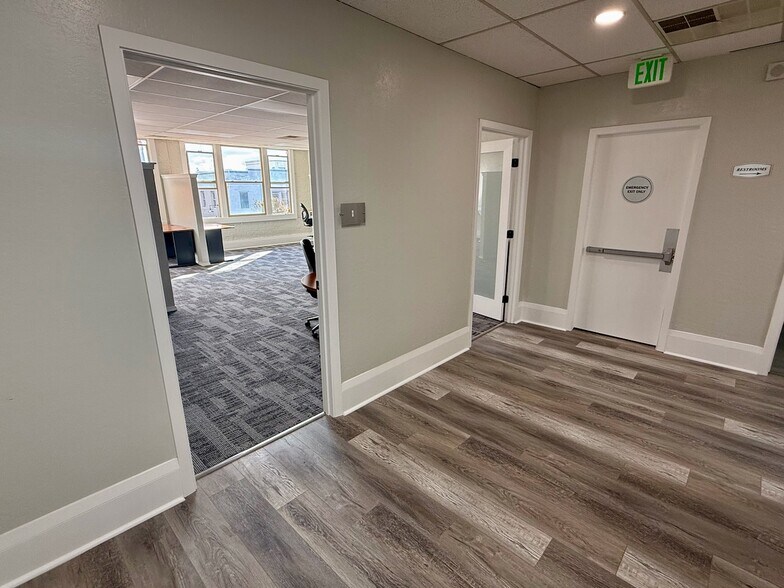 More Photos Of 101-107 Main St, Roseville Office For Lease