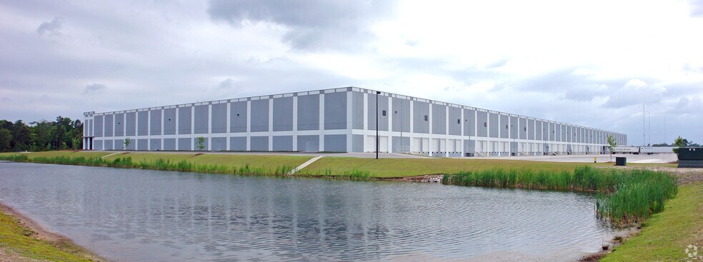 More Photos Of 1980 Technology Dr, Charleston Distribution For Lease