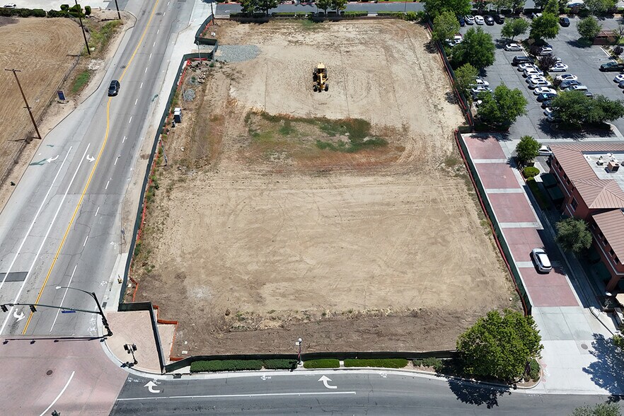 More Photos Of SEC Kalmia St, Murrieta Apartments For Lease