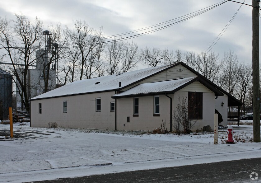 More Photos Of 142 Vance St, Bluffton Office For Lease
