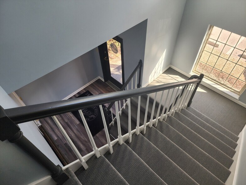 More Photos Of 330 N Evergreen Rd, Louisville Office Residential For Lease