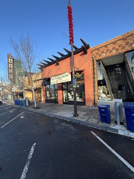More Photos Of 1883-1885 Solano Ave, Berkeley Storefront For Sale