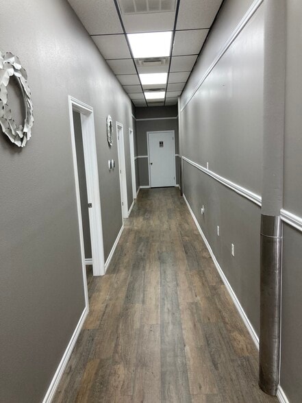 More Photos Of 1113 E Sinton St, Sinton Storefront For Lease