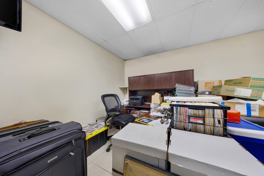 More Photos Of 13405 SW 128th St, Miami Light Manufacturing For Sale