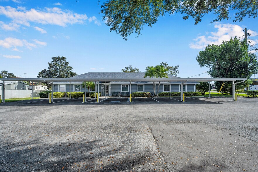 More Photos Of 8200 Seminole Blvd, Seminole Medical For Lease