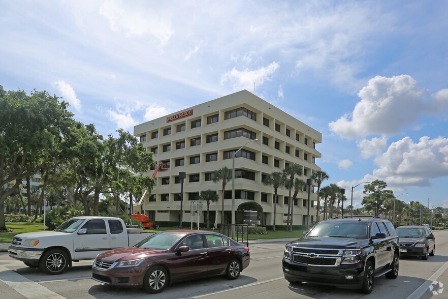 More Photos Of 4440 PGA Blvd, Palm Beach Gardens Coworking Space