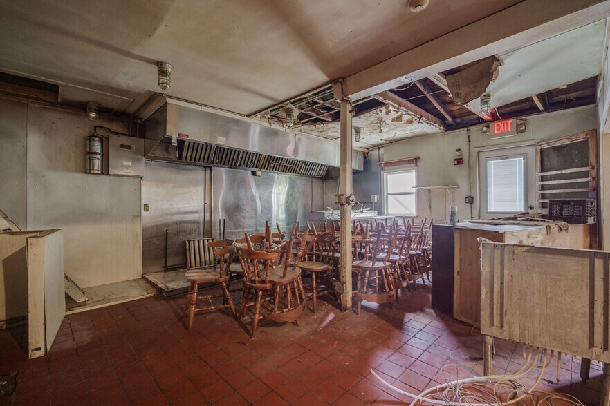 More Photos Of 2589 Boston Rd, Wilbraham Restaurant For Sale