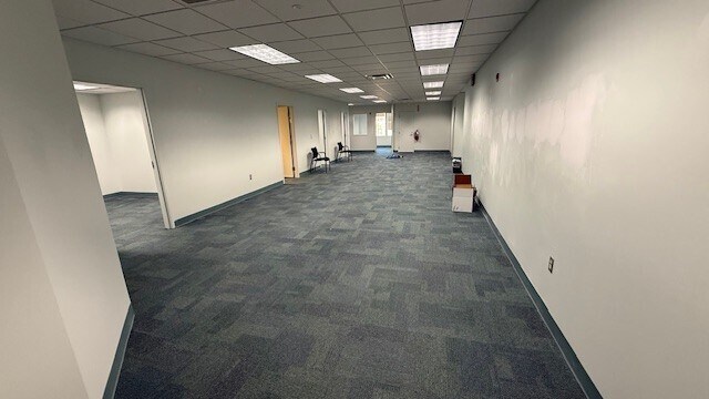 More Photos Of 2400 Reading Rd, Cincinnati Office For Lease