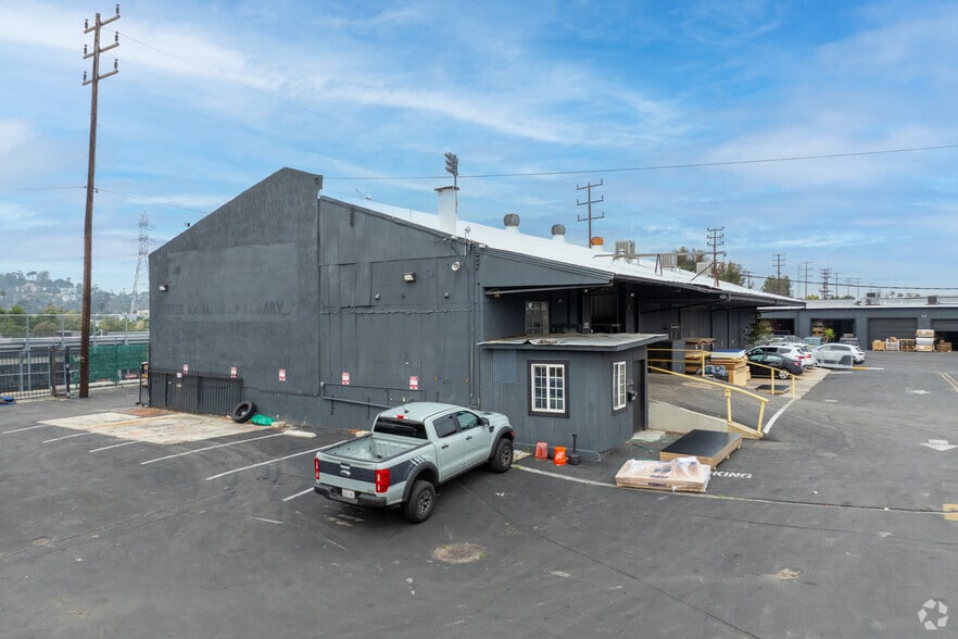 More Photos Of 2316 N San Fernando Rd, Los Angeles Warehouse For Lease