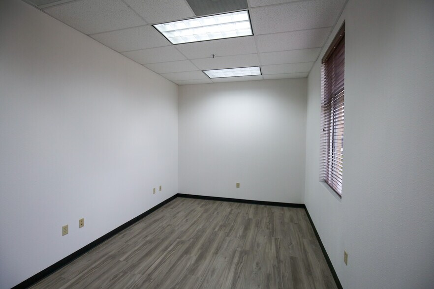 More Photos Of 9250 Pasadena, Frisco Medical For Lease