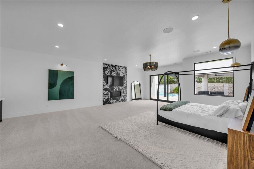 More Photos Of 3366 W 2100 S, Hurricane Multifamily For Sale