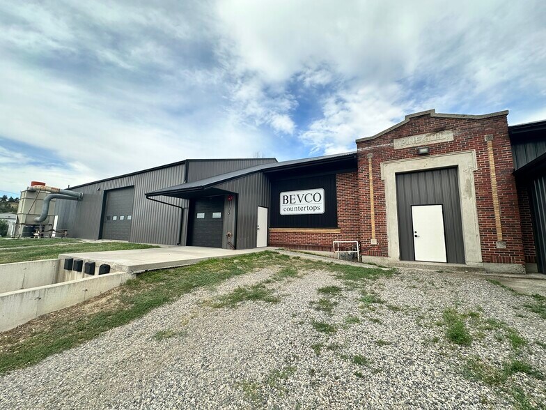 More Photos Of 1627 Dickie Rd, Billings Manufacturing For Lease