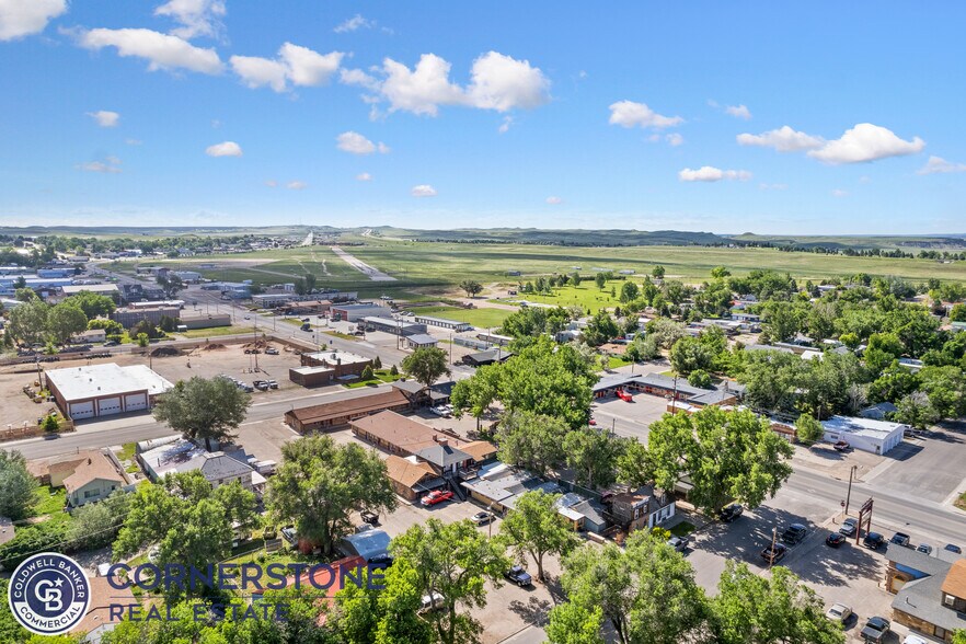 More Photos Of 628 E Richards St, Douglas Hotel For Sale