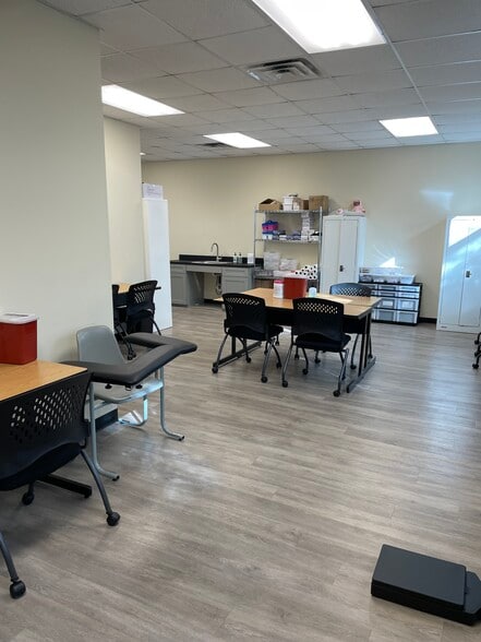 More Photos Of 3115 College Park Dr, Conroe Medical For Lease