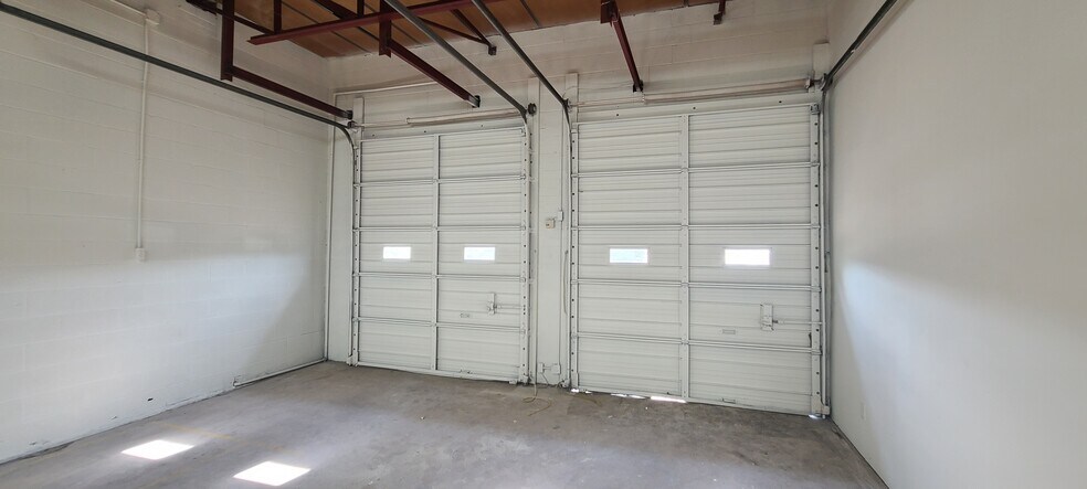 More Photos Of 9822 Monroe Dr, Dallas Manufacturing For Sale