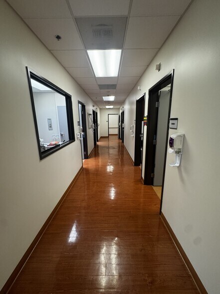 More Photos Of 12130 Paramount Blvd, Downey Medical For Lease