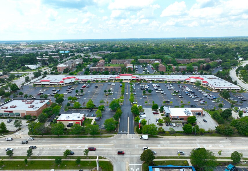 More Photos Of 1090-1170 S Roselle Rd, Schaumburg Storefront For Sale