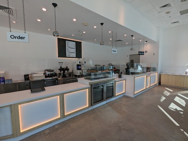 More Photos Of 1111 Broadway, Oakland Office For Lease