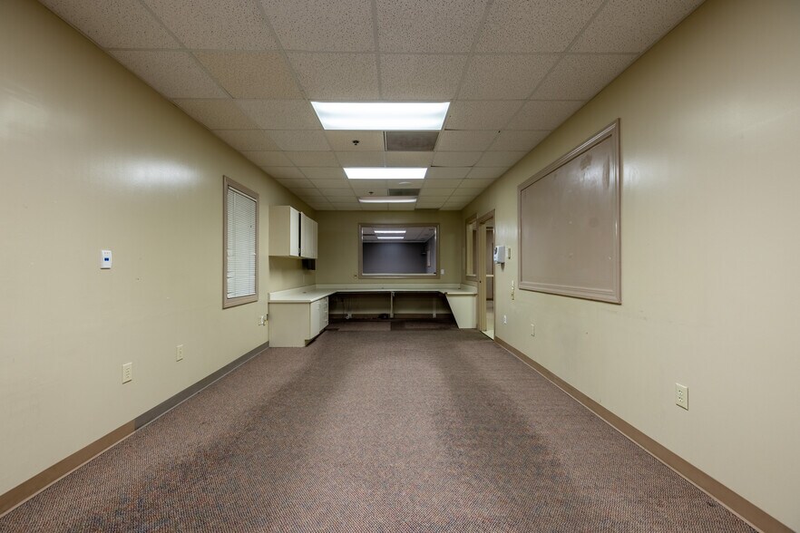 More Photos Of 6000 Joe Frank Harris Pky NW, Adairsville Healthcare For Lease