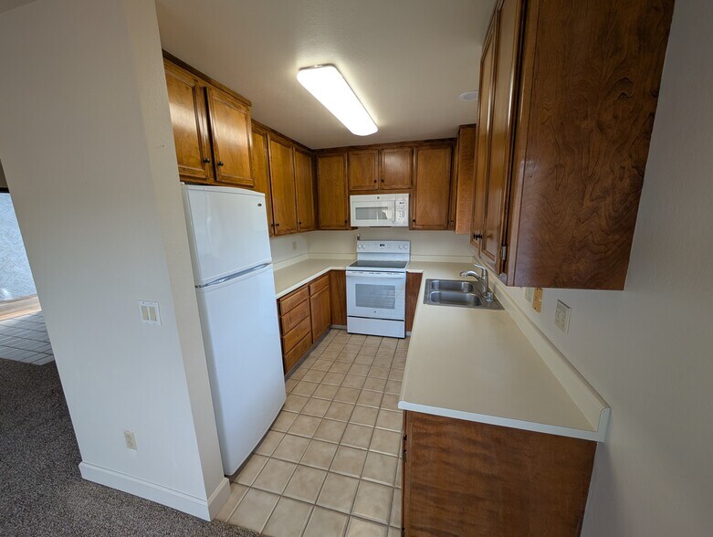 More Photos Of 170 1st St E, Sonoma Apartments For Sale
