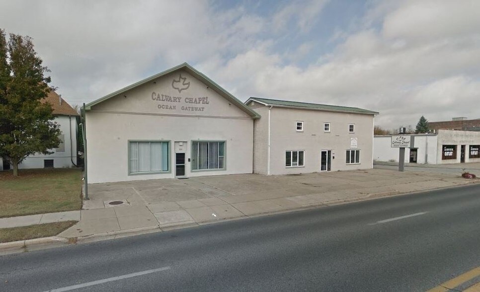 Primary Photo Of 737-739 E Main St, Salisbury General Retail For Sale