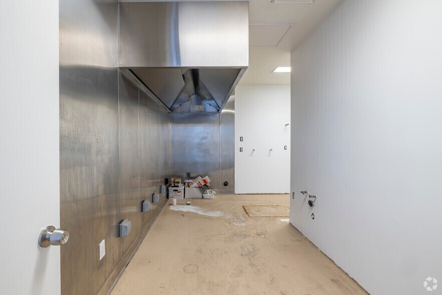 More Photos Of 21 E 6th St, Tempe Loft Creative Space For Lease