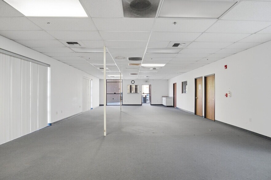 More Photos Of 5256 Pirrone Ct, Salida Warehouse For Lease