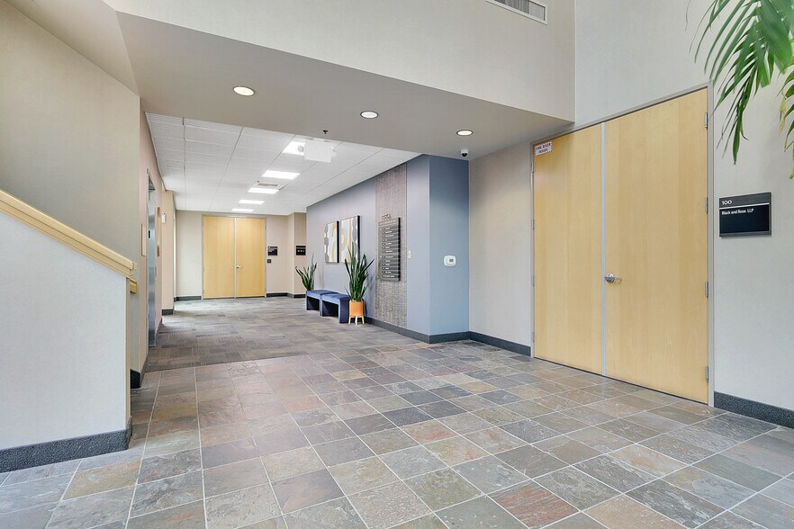 More Photos Of 2356 Gold Meadow Way, Gold River Office For Lease