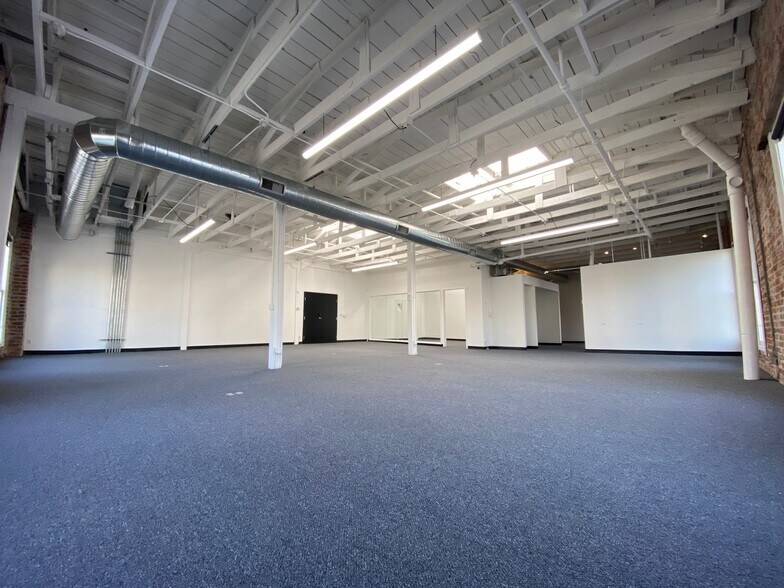 More Photos Of 230-236 8th St, San Francisco Light Manufacturing For Lease