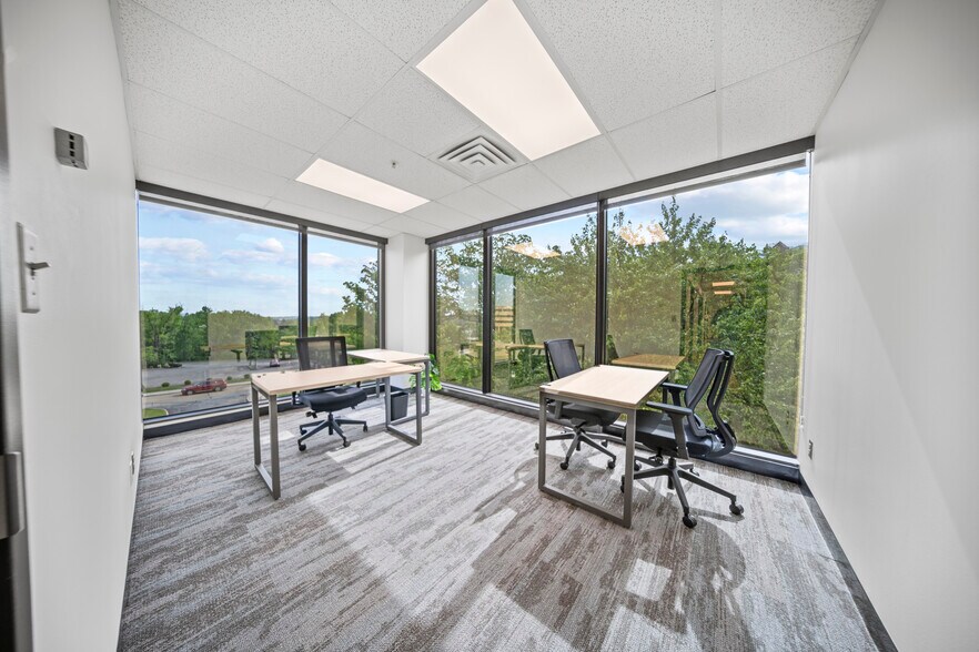 More Photos Of 4807 Rockside Rd, Independence Coworking Space