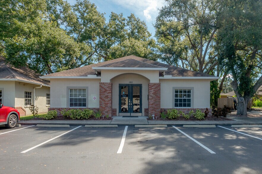 Primary Photo Of 160 E Bloomingdale Ave, Brandon Medical For Sale