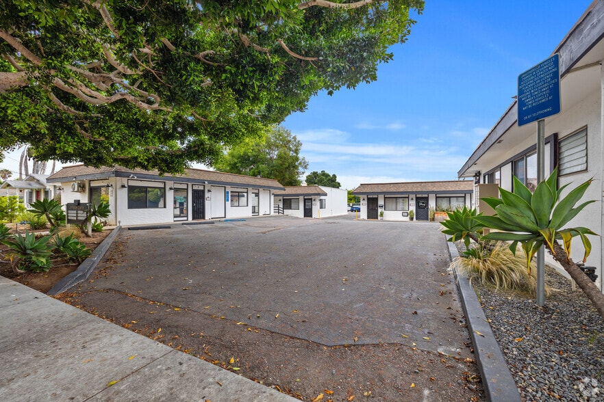 More Photos Of 3039 Jefferson St, Carlsbad Office For Sale