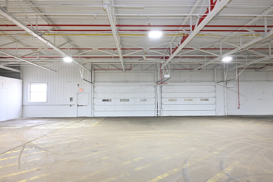 More Photos Of 1555 State Highway 75, Freeport Manufacturing For Lease