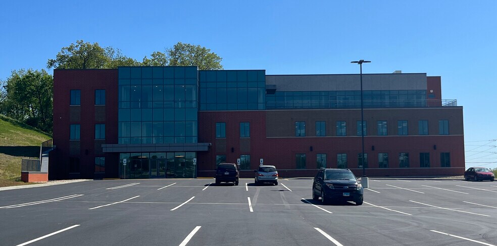 More Photos Of 11800 Old Bluff Rd, Columbia Office For Lease