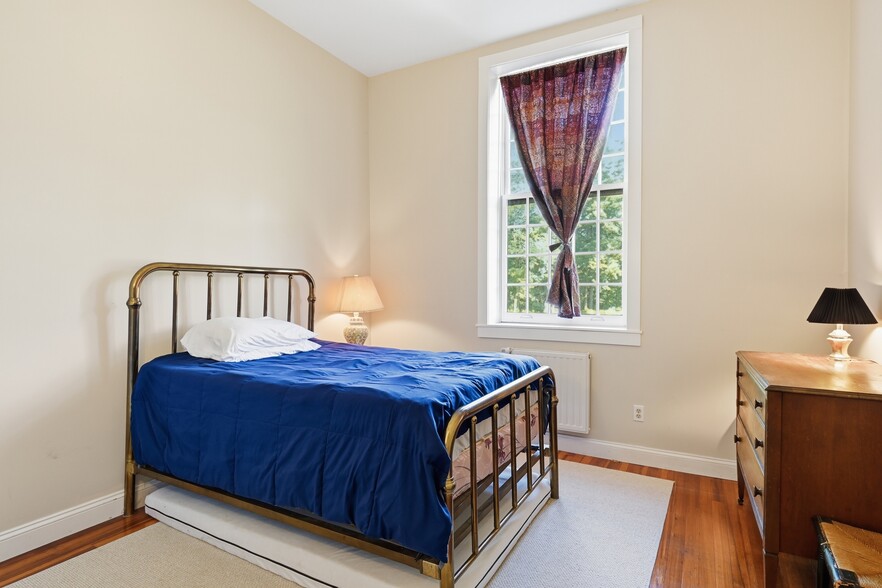 More Photos Of 732 Elm St, West Springfield Freestanding For Sale