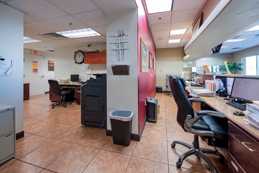 More Photos Of 3365 Pepper Ln, Las Vegas Research And Development For Sale