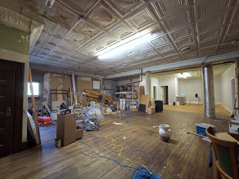 More Photos Of 308 N Main St, Mount Airy Storefront Retail Office For Sale