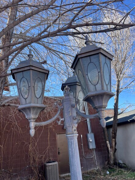 More Photos Of 10 S Main St, Payson Storefront For Sale