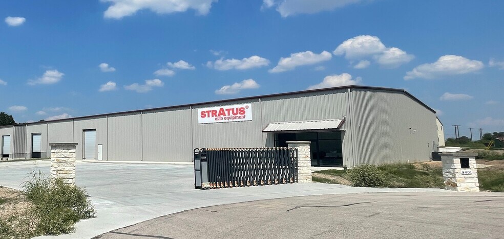 More Photos Of 8413 Calibration Court, College Station Warehouse For Lease