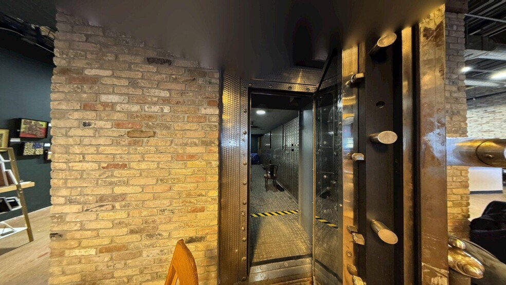 More Photos Of 100 S 1st St, Mount Horeb Office For Lease