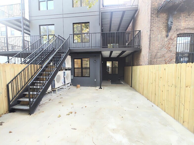 More Photos Of 431 Columbia St, Brooklyn Storefront Retail Residential For Lease