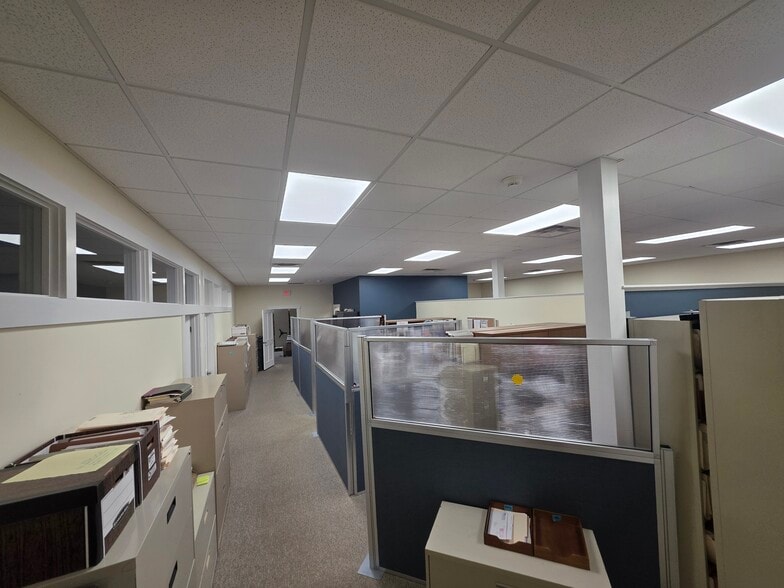 More Photos Of 477 Commercial St, Rockport Office For Sale