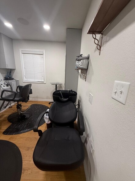 More Photos Of 925 W Mitchell St, Arlington Medical For Lease