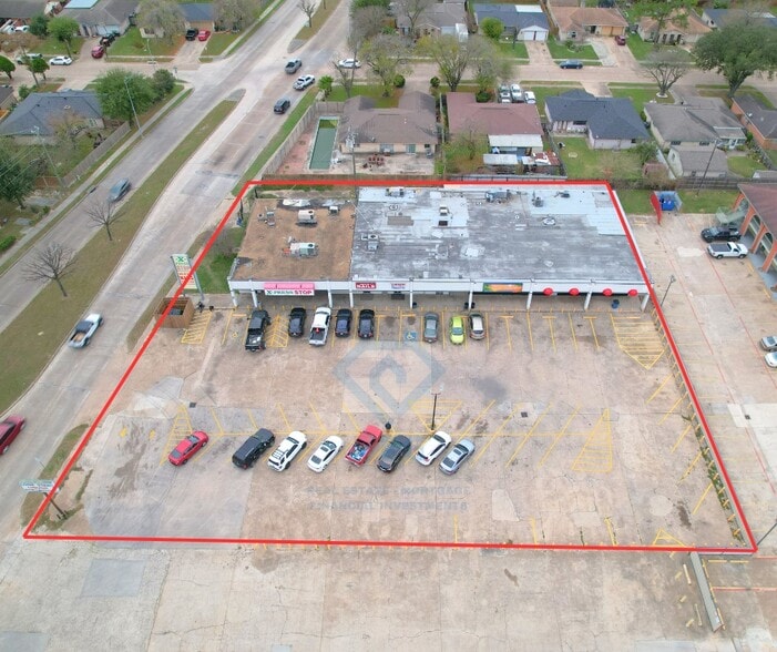 Primary Photo Of 9007 North Fwy, Houston Storefront For Sale